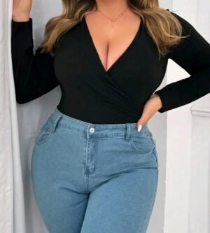 Blusa negra cruzada 4 XL